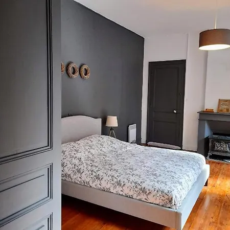 à La Vieille école Bed and breakfast